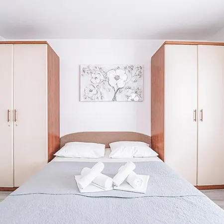 Vukic Apartment *
