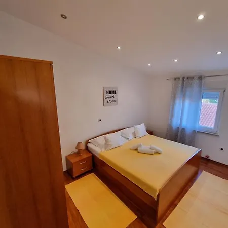 Vukic * Цриквеница