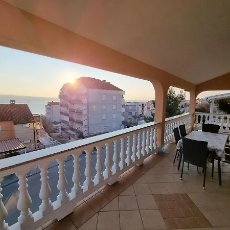 Vukic Apartament *